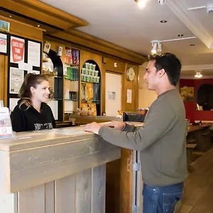  Хостел Crossroads Hostel Amsterdam